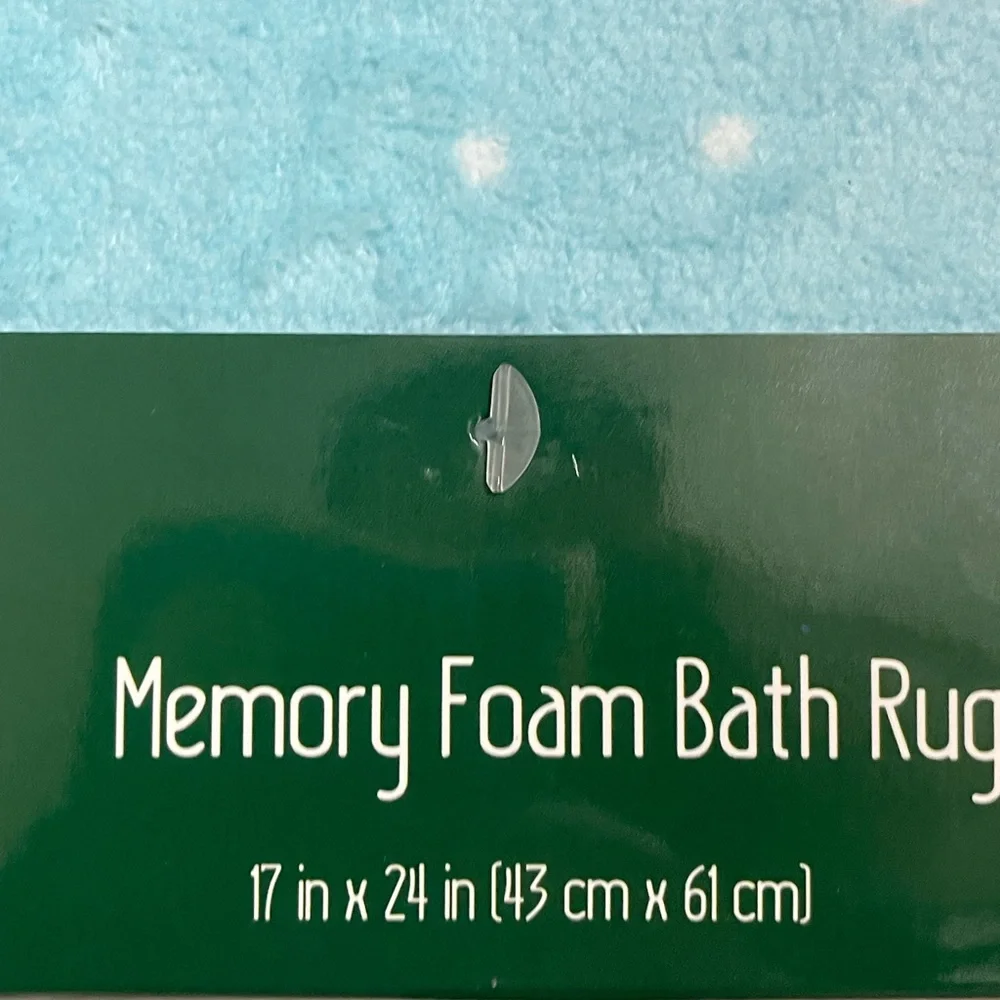 Christmas Gnome 17x24” Festive Memory Foam Bath Mat NWT